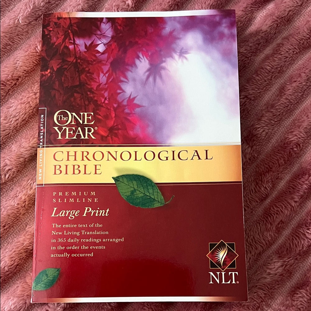 The One Year Chronological Bible - Large Print